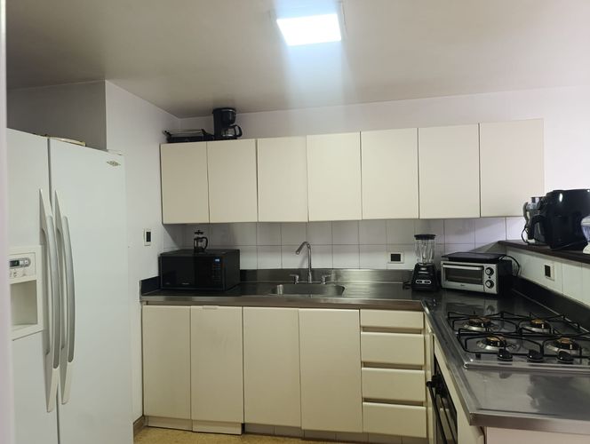 Casa de 3 alcobas en venta en El Poblado, Medellín, 210 m² · foto 6 de 20