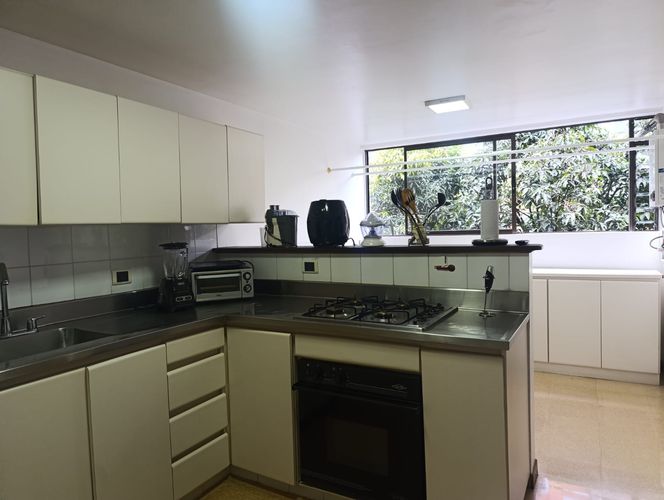 Casa de 3 alcobas en venta en El Poblado, Medellín, 210 m² · foto 7 de 20
