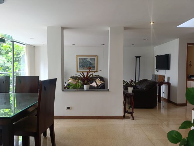 Casa de 3 alcobas en venta en El Poblado, Medellín, 210 m² · foto 13 de 20
