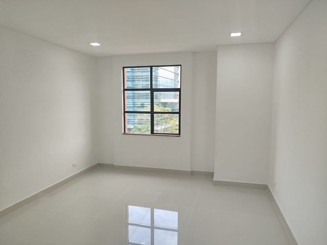 Oficina en arriendo en El Poblado, Medellín, 35 m² · foto 2 de 16