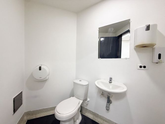 Oficina en venta en La Candelaria, Medellín, 376 m² · foto 2 de 24