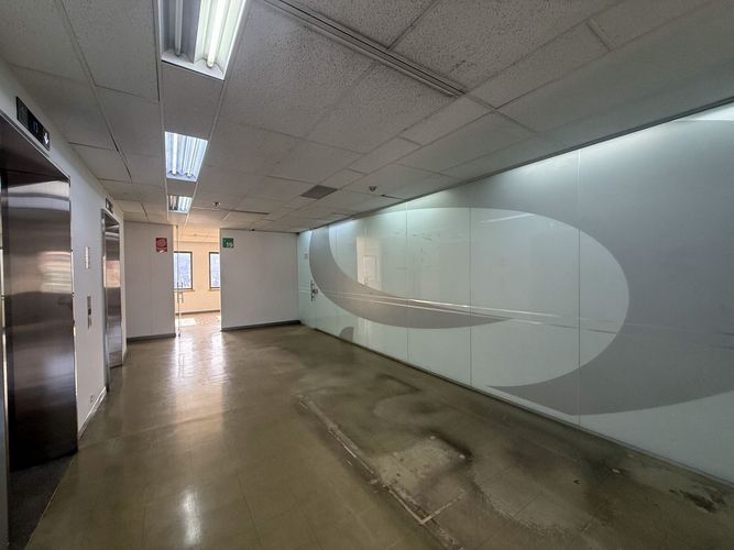 Oficina en venta en La Candelaria, Medellín, 376 m² · foto 18 de 24