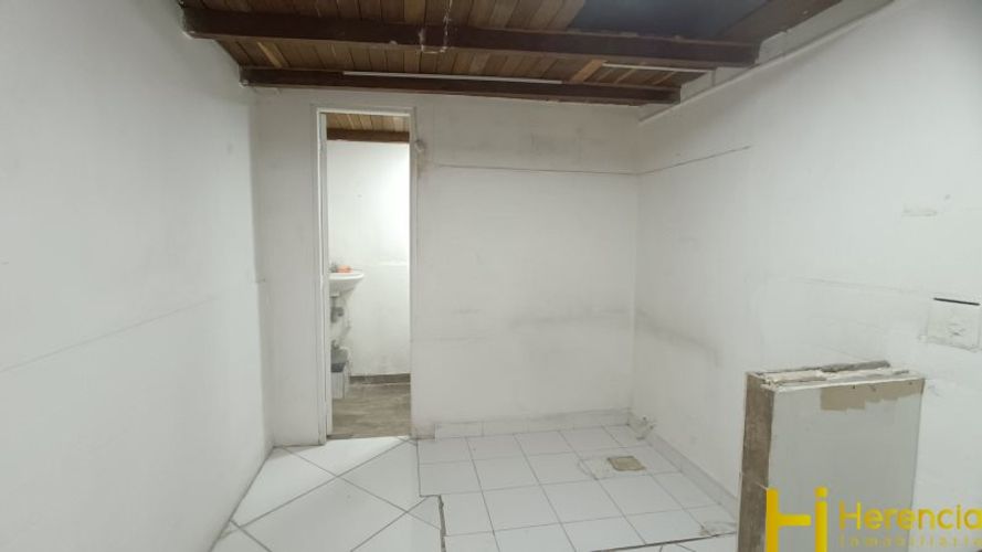 Local en arriendo en Colombia, Medellín, 90 m² · foto 7 de 9