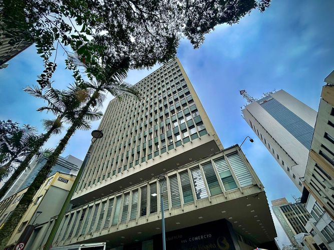 Local en venta en El Centro, Manizales, 606 m² · foto 3 de 17