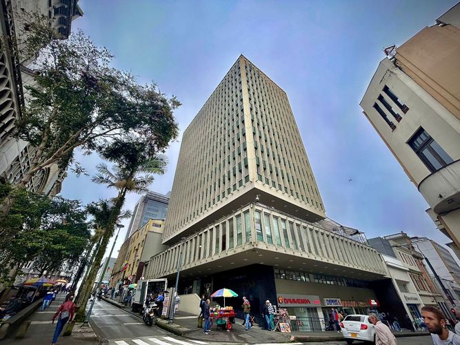 Local en venta en El Centro, Manizales, 606 m² · foto 4 de 17