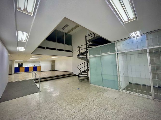 Local en venta en El Centro, Manizales, 606 m² · foto 7 de 17