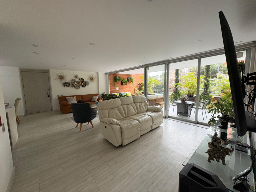 Apartamento en venta en Castropol, Medellín [No disponible] 2