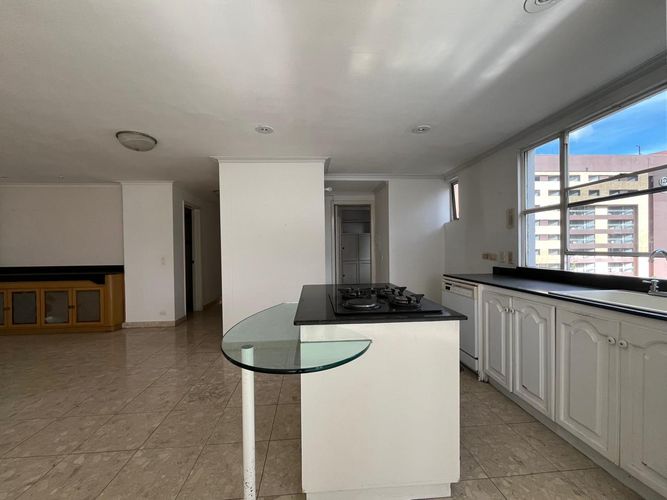Apartamento de 3 alcobas en arriendo en El Poblado, Medellín, 177 m² · foto 3 de 15