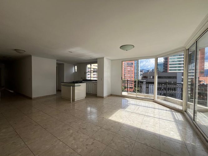 Apartamento de 3 alcobas en arriendo en El Poblado, Medellín, 177 m² · foto 7 de 15