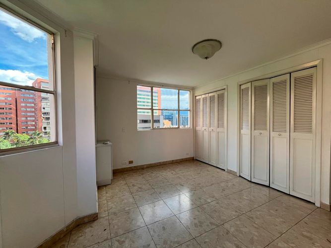 Apartamento de 3 alcobas en arriendo en El Poblado, Medellín, 177 m² · foto 13 de 15