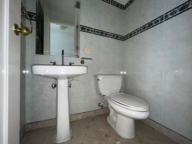 Apartamento de 3 alcobas en arriendo en El Poblado, Medellín, 177 m² · foto 15 de 15