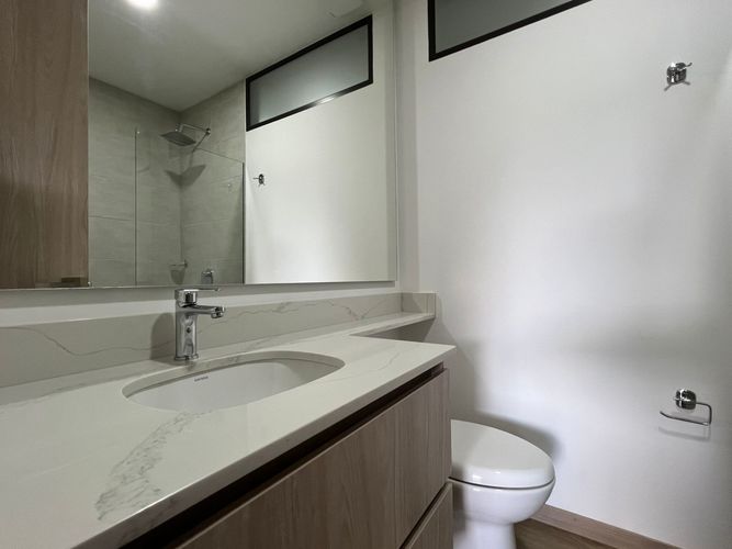 Apartamento de 2 alcobas en arriendo en Sajonia, Rionegro, 105 m² · foto 10 de 12