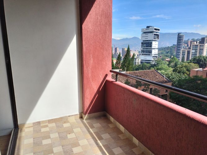 Apartamento de 3 alcobas en arriendo en Las Lomas, Medellín, 150 m² · foto 19 de 19
