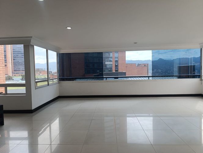 Apartamento de 2 alcobas en arriendo en El Poblado, Medellín, 150 m² · foto 5 de 18