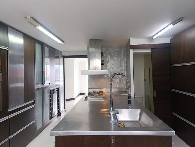 Apartamento de 2 alcobas en arriendo en El Poblado, Medellín, 150 m² · foto 8 de 18