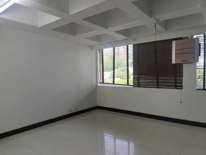 Apartamento de 2 alcobas en arriendo en El Poblado, Medellín, 150 m² · foto 14 de 18