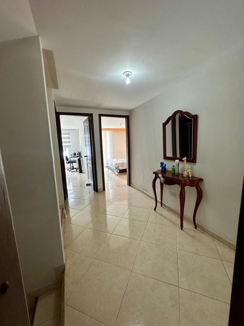 Casa de 6 alcobas en venta en Santa Anita, Cali, 194 m² · foto 9 de 20