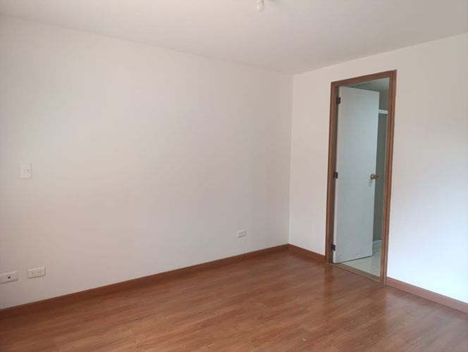 Apartamento de 1 alcoba en arriendo en Las Lomas, Medellín, 52 m² · foto 5 de 11