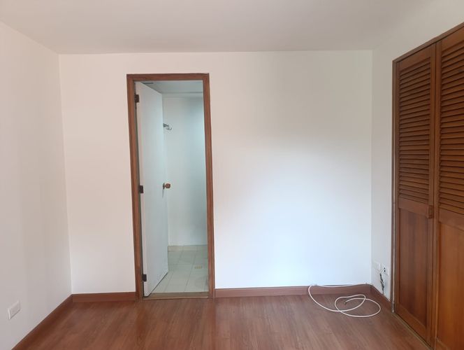 Apartamento de 1 alcoba en arriendo en Las Lomas, Medellín, 52 m² · foto 8 de 11