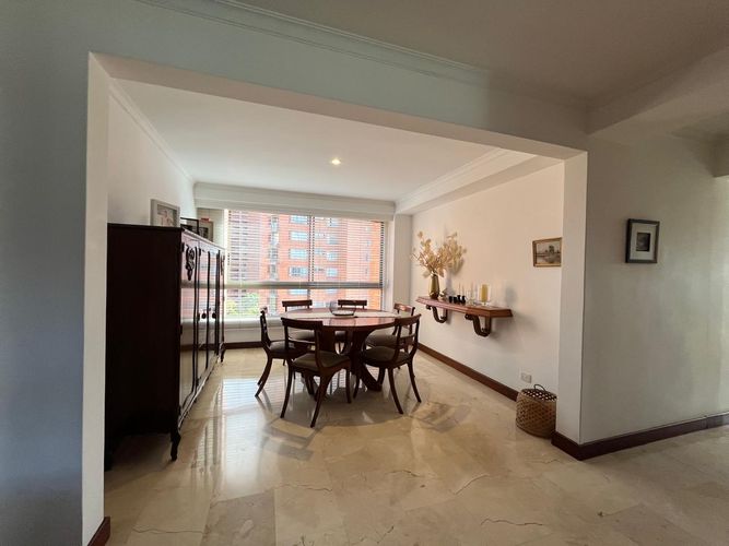 Apartamento de 3 alcobas en venta en El Poblado, Medellín, 167 m² · foto 2 de 17