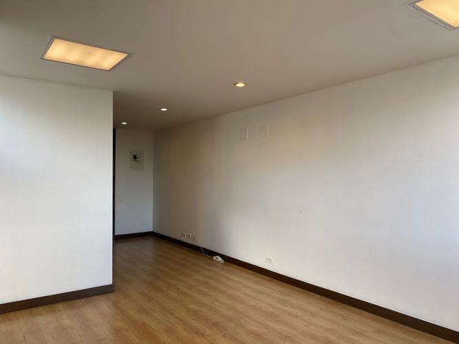 Oficina en arriendo en El Poblado, Medellín, 35 m² · foto 9 de 10