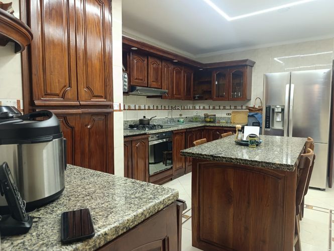 Casa de 4 alcobas en arriendo en El Poblado, Medellín, 425 m² · foto 7 de 19