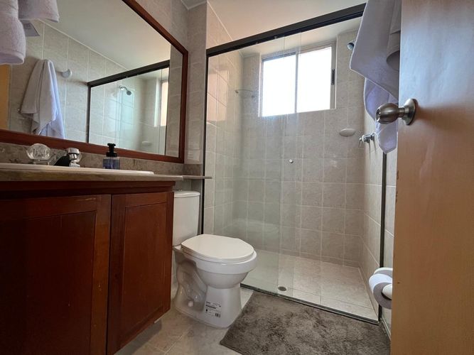 Apartamento de 3 alcobas en arriendo en El Poblado, Medellín, 81 m² · foto 13 de 15