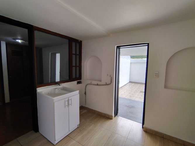 Casa de 5 alcobas en venta en San Jose De Bavaria, Bogotá, 170 m² · foto 8 de 24