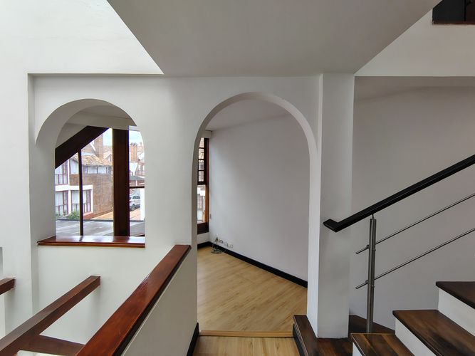 Casa de 5 alcobas en venta en San Jose De Bavaria, Bogotá, 170 m² · foto 15 de 24