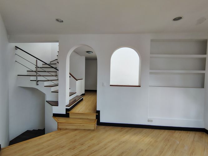 Casa de 5 alcobas en venta en San Jose De Bavaria, Bogotá, 170 m² · foto 16 de 24