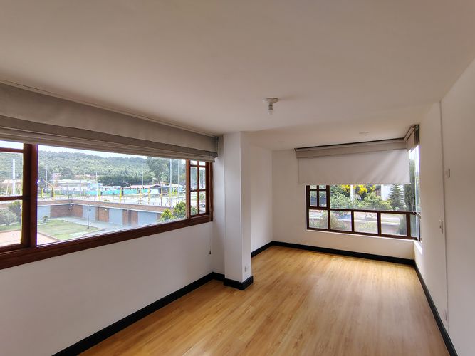 Casa de 5 alcobas en venta en San Jose De Bavaria, Bogotá, 170 m² · foto 17 de 24