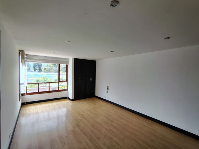 Casa de 5 alcobas en venta en San Jose De Bavaria, Bogotá, 170 m² · foto 19 de 24