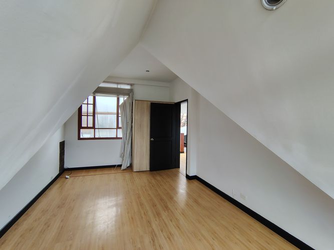 Casa de 5 alcobas en venta en San Jose De Bavaria, Bogotá, 170 m² · foto 22 de 24