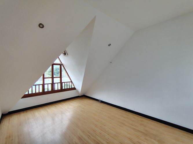 Casa de 5 alcobas en venta en San Jose De Bavaria, Bogotá, 170 m² · foto 23 de 24