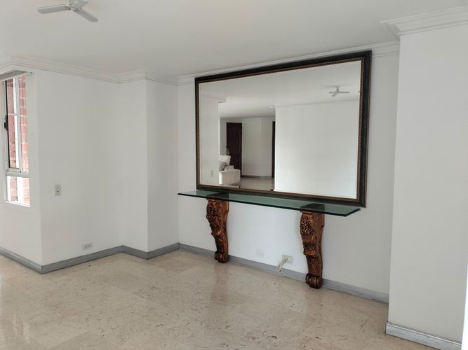Apartamento de 3 alcobas en arriendo en El Poblado, Medellín, 154 m² · foto 13 de 20