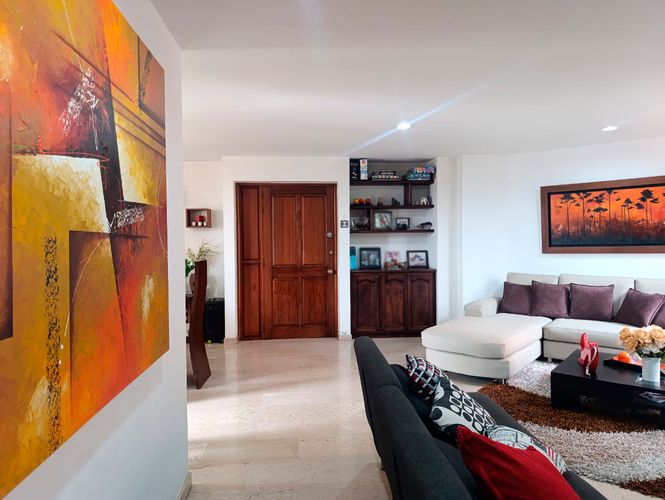 Apartamento de 3 alcobas en arriendo en El Poblado, Medellín, 123 m² · foto 3 de 17