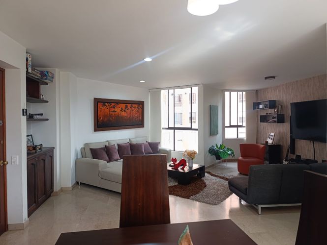 Apartamento de 3 alcobas en arriendo en El Poblado, Medellín, 123 m² · foto 4 de 17