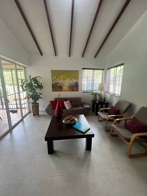 Casa de 4 alcobas en venta en La Mata, Piedecuesta, 270 m² · foto 6 de 13
