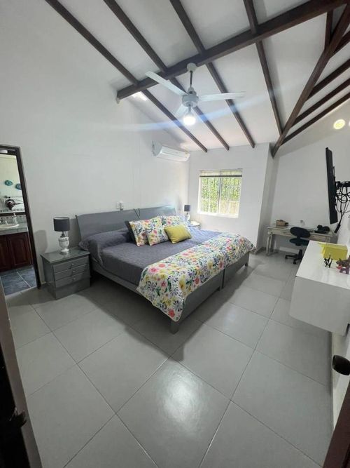 Casa de 4 alcobas en venta en La Mata, Piedecuesta, 270 m² · foto 9 de 13