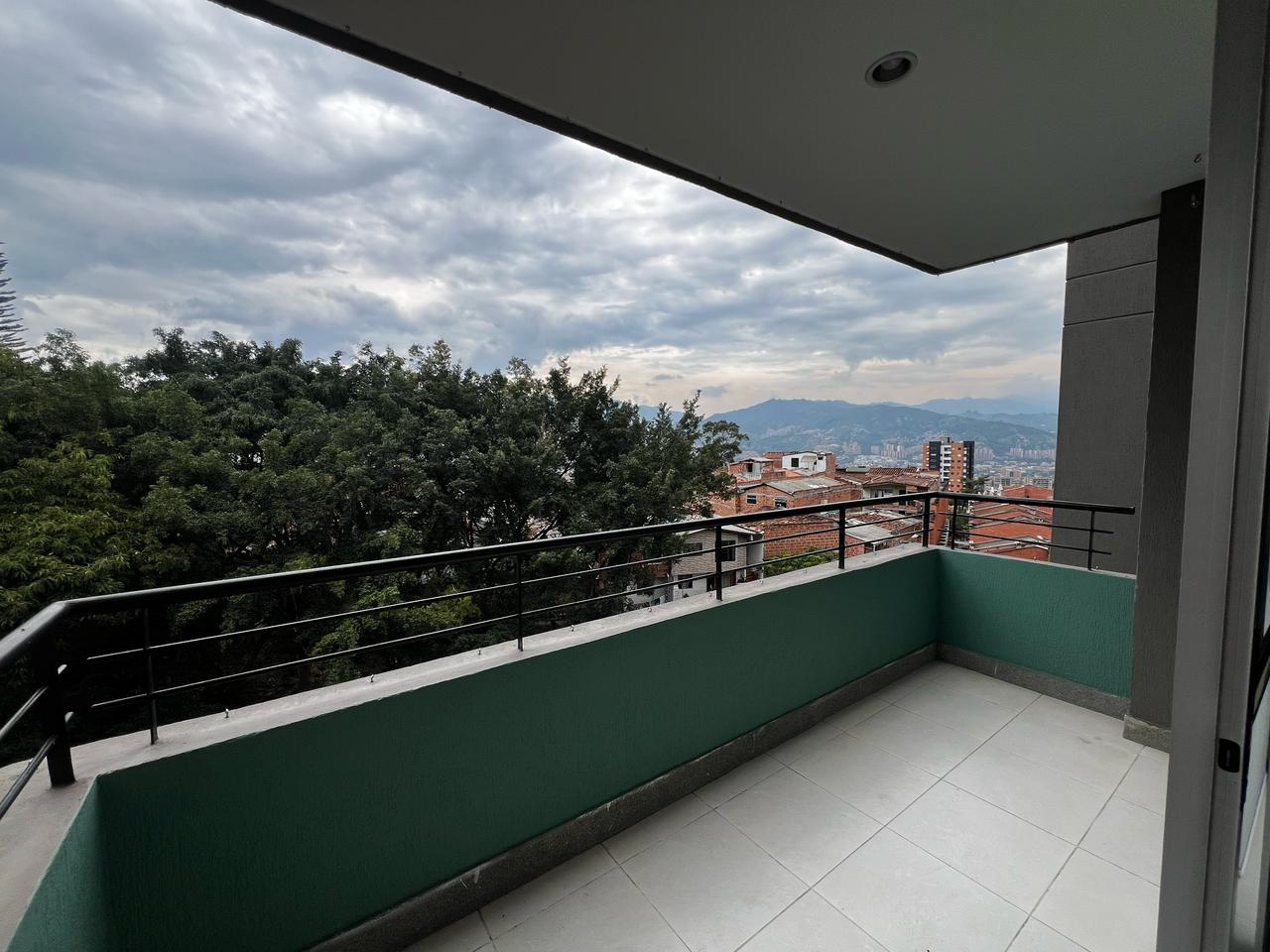 Apartamento en arriendo en Cumbres, Envigado · foto 18 de 18