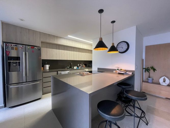 Apartamento de 3 alcobas en venta en Loma Del Esmeraldal, Envigado, 161 m² · foto 3 de 15