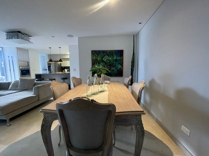 Apartamento de 3 alcobas en venta en Loma Del Esmeraldal, Envigado, 161 m² · foto 5 de 15