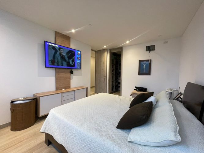 Apartamento de 3 alcobas en venta en Loma Del Esmeraldal, Envigado, 161 m² · foto 6 de 15