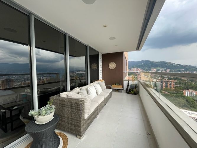 Apartamento de 3 alcobas en venta en Loma Del Esmeraldal, Envigado, 161 m² · foto 12 de 15