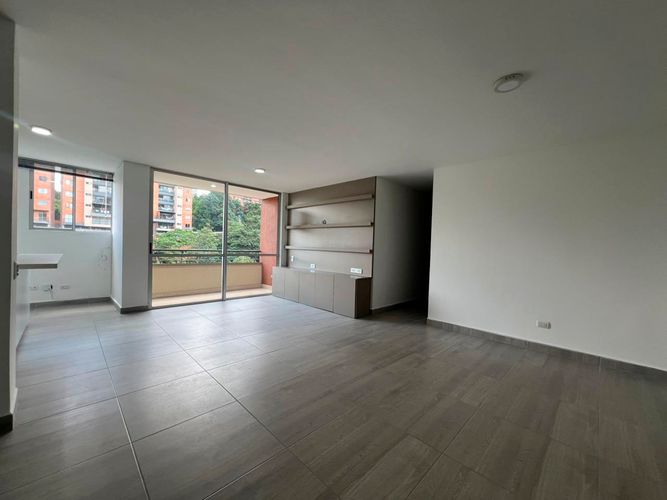 Apartamento de 3 alcobas en arriendo en Cumbres, Envigado, 85 m² · foto 2 de 17