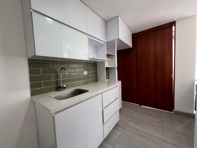 Apartamento de 3 alcobas en arriendo en Cumbres, Envigado, 85 m² · foto 5 de 17