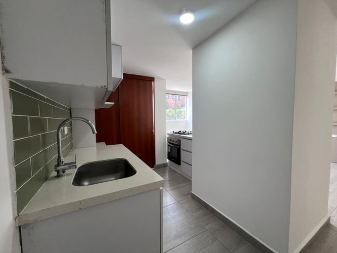 Apartamento de 3 alcobas en arriendo en Cumbres, Envigado, 85 m² · foto 7 de 17