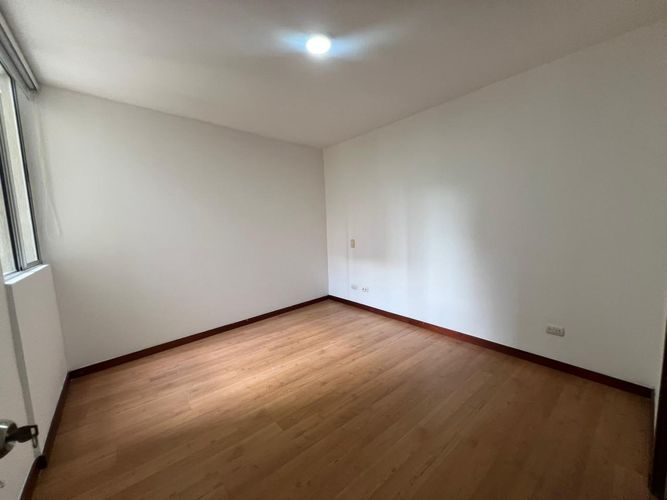 Apartamento de 3 alcobas en arriendo en Cumbres, Envigado, 85 m² · foto 8 de 17