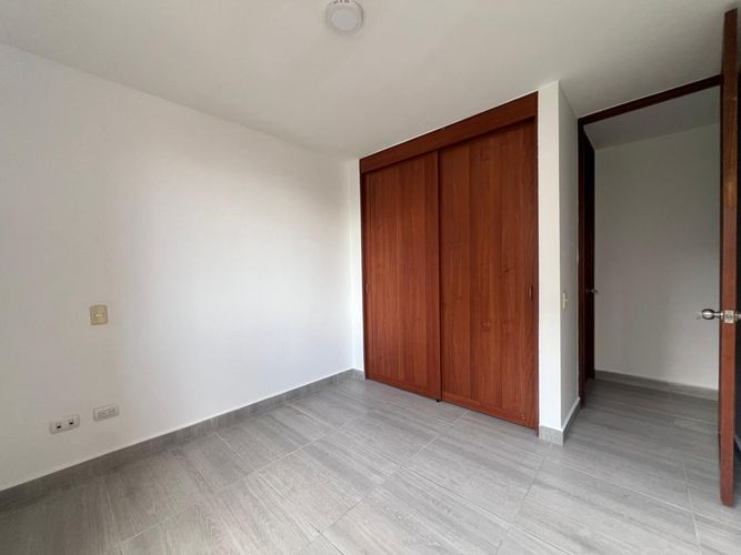 Apartamento de 3 alcobas en arriendo en Cumbres, Envigado, 85 m² · foto 9 de 17