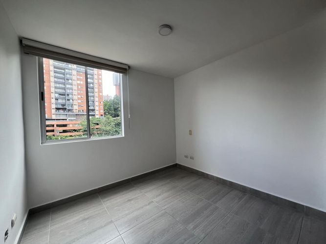 Apartamento de 3 alcobas en arriendo en Cumbres, Envigado, 85 m² · foto 10 de 17